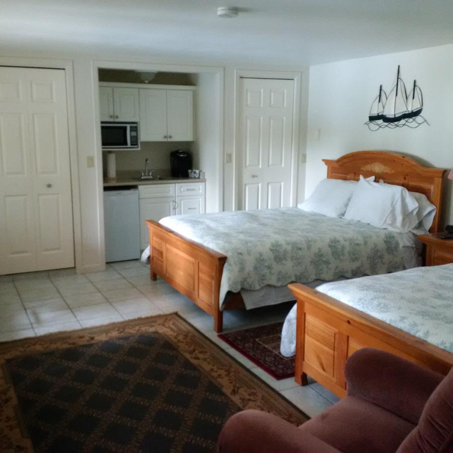 Bed and Breakfast Caprice Roberts Creek Экстерьер фото