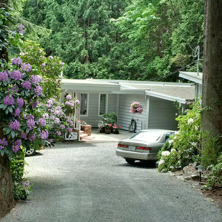 Bed and Breakfast Caprice Roberts Creek Экстерьер фото